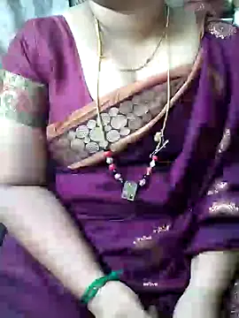 Snapshot of Omana-kutty chatting on 01-28-25, 02:42 Omana-kutty online show from 01-28-25, 02:42