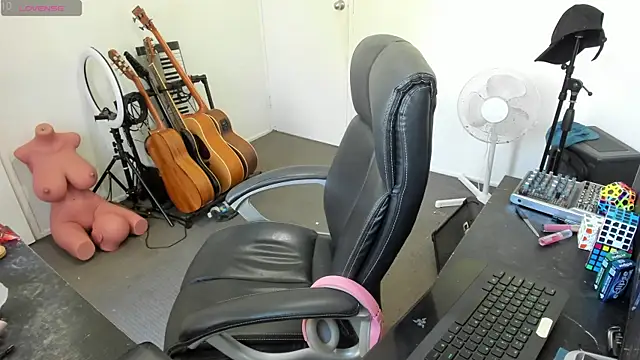 Ts-lucy-lux online show from 11-02-25, 09:53