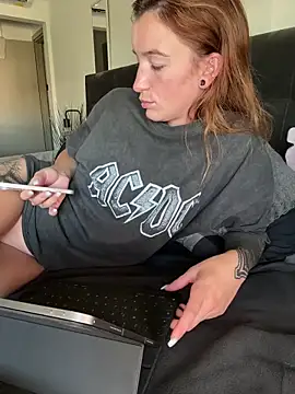 Laurahorney xo online show from 09-12-25, 08:25