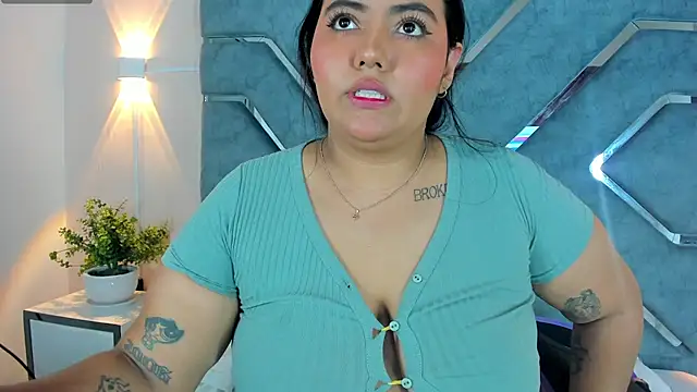 LucciaPorter online show from 06-30-26, 03:12