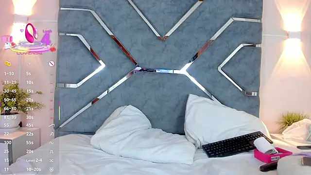 LucciaPorter online show from 03-09-26, 01:47