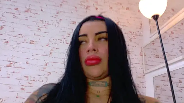 Sofhia cruz online show from 10-15-25, 04:44