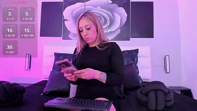 isabella simons online show from 09-23-25, 03:24