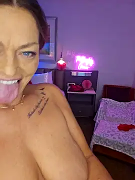 Snapshot of Erotic_and_Exotic chatting on 02-13-25, 07:13 Erotic and Exotic online show from 02-13-25, 07:13