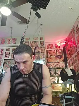 Snapshot of luvs2cumm69 chatting on 07-18-26, 11:35 luvs2cumm69 online show from 07-18-26, 11:35