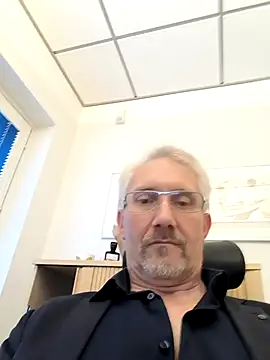 tom-swede online show from 10-14-25, 03:23