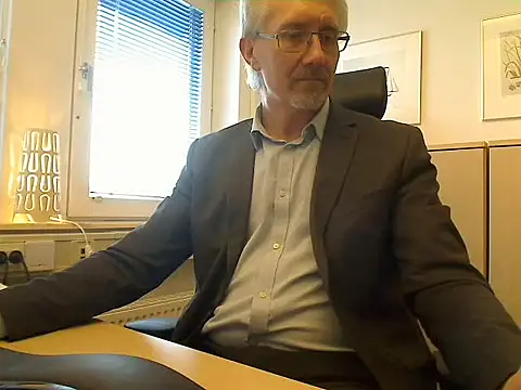 Snapshot of tom-swede chatting on 04-02-26, 12:56 tom-swede online show from 04-02-26, 12:56