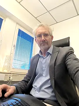 Snapshot of tom-swede chatting on 03-19-26, 03:56 tom-swede online show from 03-19-26, 03:56