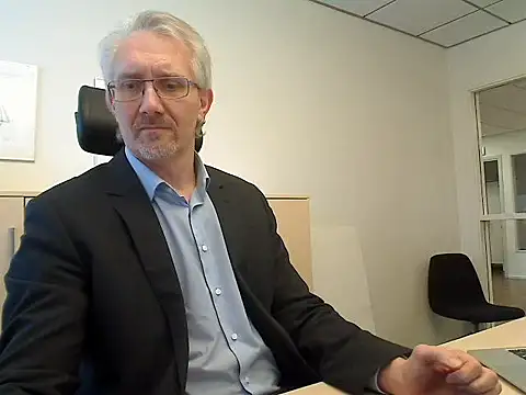 Snapshot of tom-swede chatting on 04-13-26, 03:27 tom-swede online show from 04-13-26, 03:27