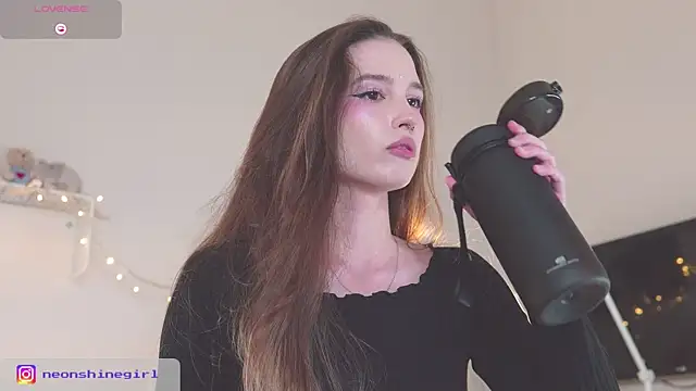 NeonShine online show from 09-21-25, 05:34