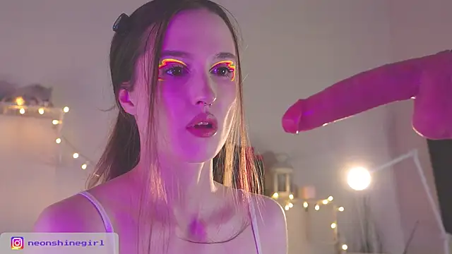 NeonShine online show from 02-25-26, 06:46