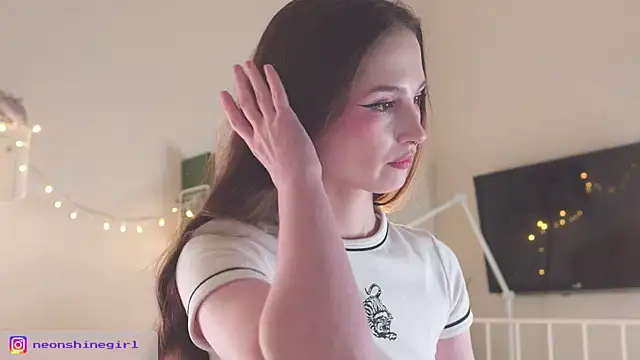 NeonShine online show from 12-19-25, 06:38