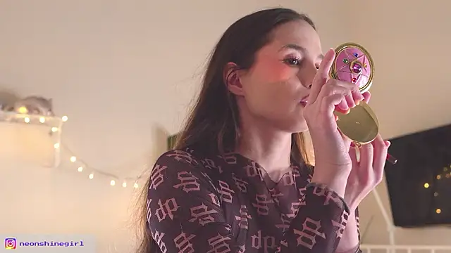 NeonShine online show from 02-05-26, 05:14