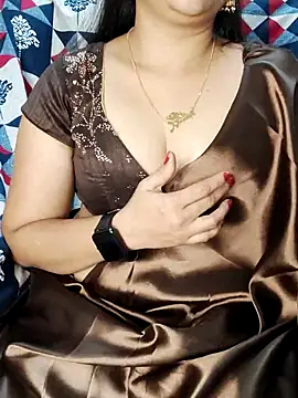 Snapshot of Traditional_Housewife_ chatting on 09-16-25, 02:23 Traditional Housewife  online show from 09-16-25, 02:23