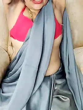 Snapshot of Traditional_Housewife_ chatting on 03-16-25, 04:30 Traditional Housewife  online show from 03-16-25, 04:30