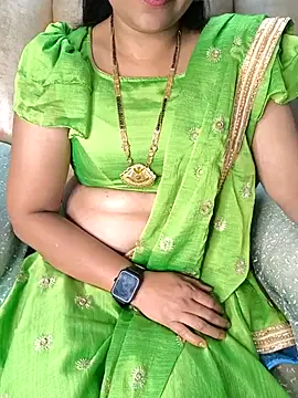 Snapshot of Traditional_Housewife_ chatting on 02-22-25, 12:27 Traditional Housewife  online show from 02-22-25, 12:27