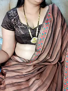 Snapshot of Traditional_Housewife_ chatting on 02-18-25, 02:59 Traditional Housewife  online show from 02-18-25, 02:59