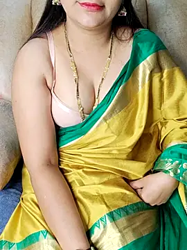 Snapshot of Traditional_Housewife_ chatting on 03-11-25, 01:59 Traditional Housewife  online show from 03-11-25, 01:59
