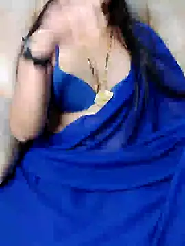 Snapshot of Traditional_Housewife_ chatting on 02-07-25, 03:30 Traditional Housewife  online show from 02-07-25, 03:30