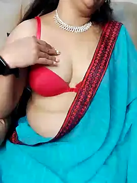 Snapshot of Traditional_Housewife_ chatting on 02-01-25, 04:11 Traditional Housewife  online show from 02-01-25, 04:11