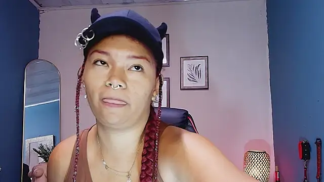 Snapshot of JadaRoberts chatting on 02-11-26, 12:27 JadaRoberts online show from 02-11-26, 12:27