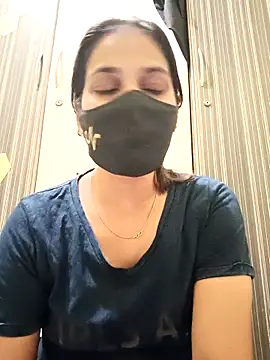 Snapshot of indianliza chatting on 03-21-25, 07:35 indianliza online show from 03-21-25, 07:35