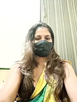 Snapshot of indianliza chatting on 12-22-24, 11:20 indianliza online show from 12-22-24, 11:20