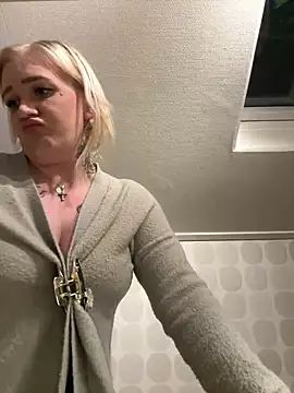 QueenOfFknBj online show from 01-13-25, 07:10