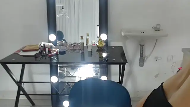 Snapshot of keyla-sensual chatting on 02-09-25, 11:04 keyla-sensual online show from 02-09-25, 11:04