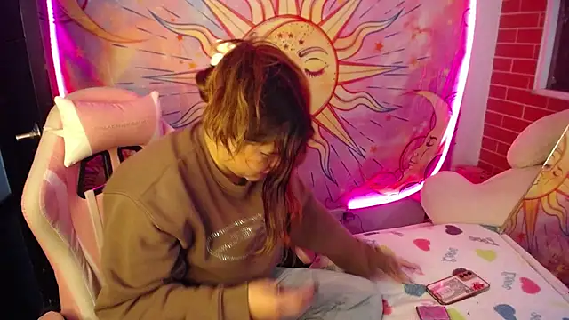 sara winehouse1 online show from 11-11-25, 11:20