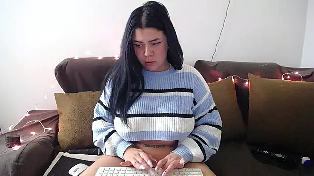 sara winehouse1 online show from 01-19-25, 08:09