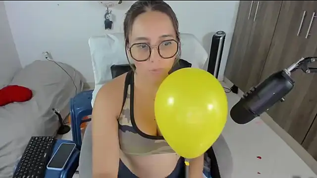 isa loves cum online show from 03-18-26, 06:27