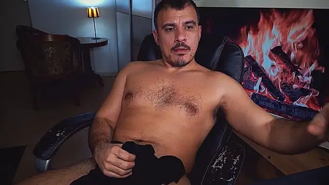 Snapshot of officeman7 chatting on 01-20-25, 08:07 officeman7 online show from 01-20-25, 08:07