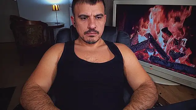 Snapshot of officeman7 chatting on 01-20-25, 05:06 officeman7 online show from 01-20-25, 05:06