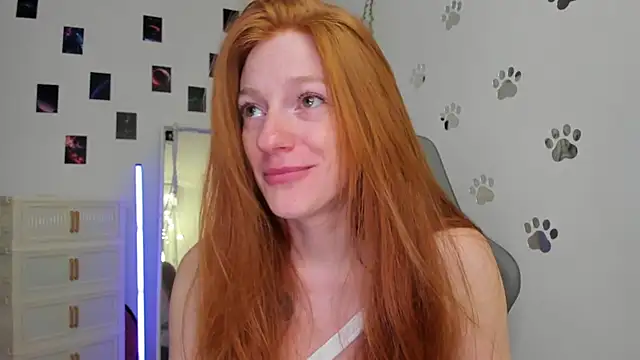 Snapshot of Aliceginger99 chatting on 04-16-26, 05:19 Aliceginger99 online show from 04-16-26, 05:19