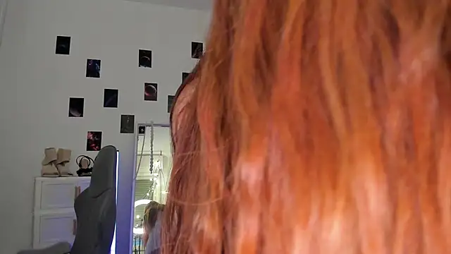 Snapshot of Aliceginger99 chatting on 05-06-26, 01:15 Aliceginger99 online show from 05-06-26, 01:15