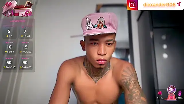 sexy blacks  online show from 04-10-26, 12:12