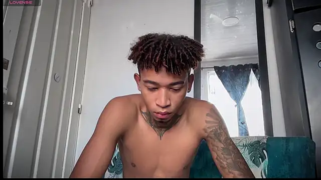 sexy blacks  online show from 12-03-25, 12:15