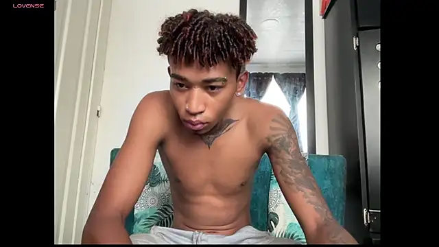 Snapshot of sexy_blacks_ chatting on 10-22-25, 12:26 sexy blacks online show from 10-22-25, 12:26