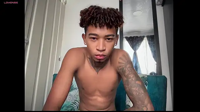 sexy blacks  online show from 11-05-25, 12:08