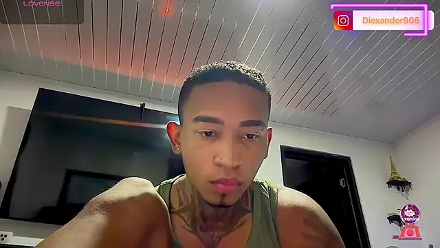 sexy blacks  online show from 06-08-26, 03:51