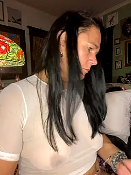 Snapshot of sexyasscougar chatting on 09-18-25, 07:33 sexyasscougar online show from 09-18-25, 07:33