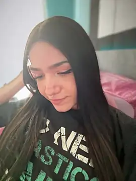 ShannonShanny online show from 03-19-25, 05:50