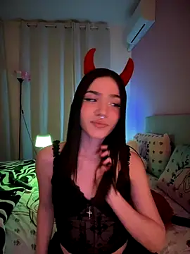 ShannonShanny online show from 10-29-25, 06:51