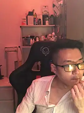 wangjian2324 online show from 05-11-26, 05:54