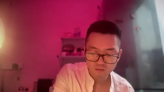 wangjian2324 online show from 02-08-25, 12:28