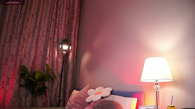 askaudrey  online show from 10-17-25, 03:14