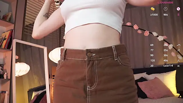 askaudrey  online show from 02-25-25, 03:09