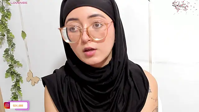 Snapshot of aysel_elid chatting on 06-21-26, 07:19 aysel elid online show from 06-21-26, 07:19