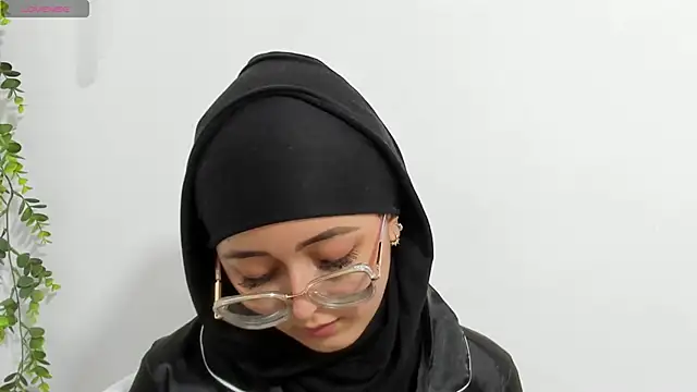 Snapshot of aysel_elid chatting on 01-06-25, 12:05 aysel elid online show from 01-06-25, 12:05